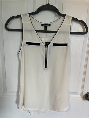 Express Cream Sleeveless Zip-Front Camisole with Black Trim